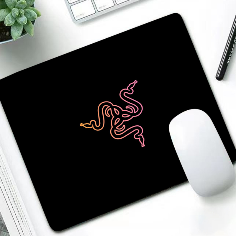 Laptop Accessories Bundle - Razer Lüks Mouse Pad Anime Oyuncu